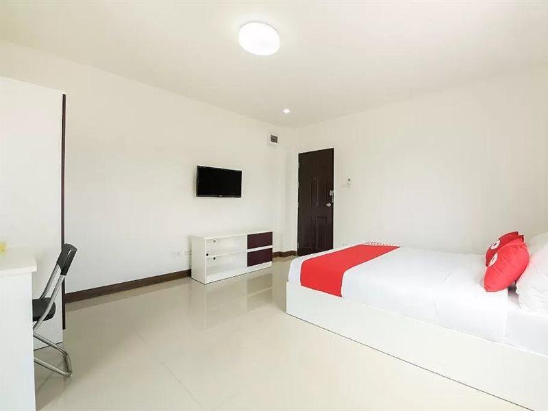 Oyo 350 Mae Saeng Place Si Racha Exterior photo