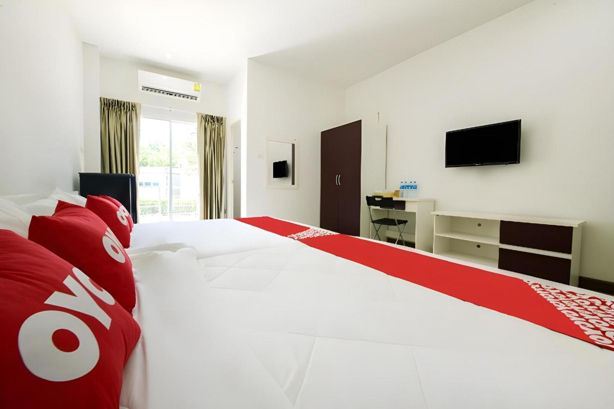 Oyo 350 Mae Saeng Place Si Racha Exterior photo