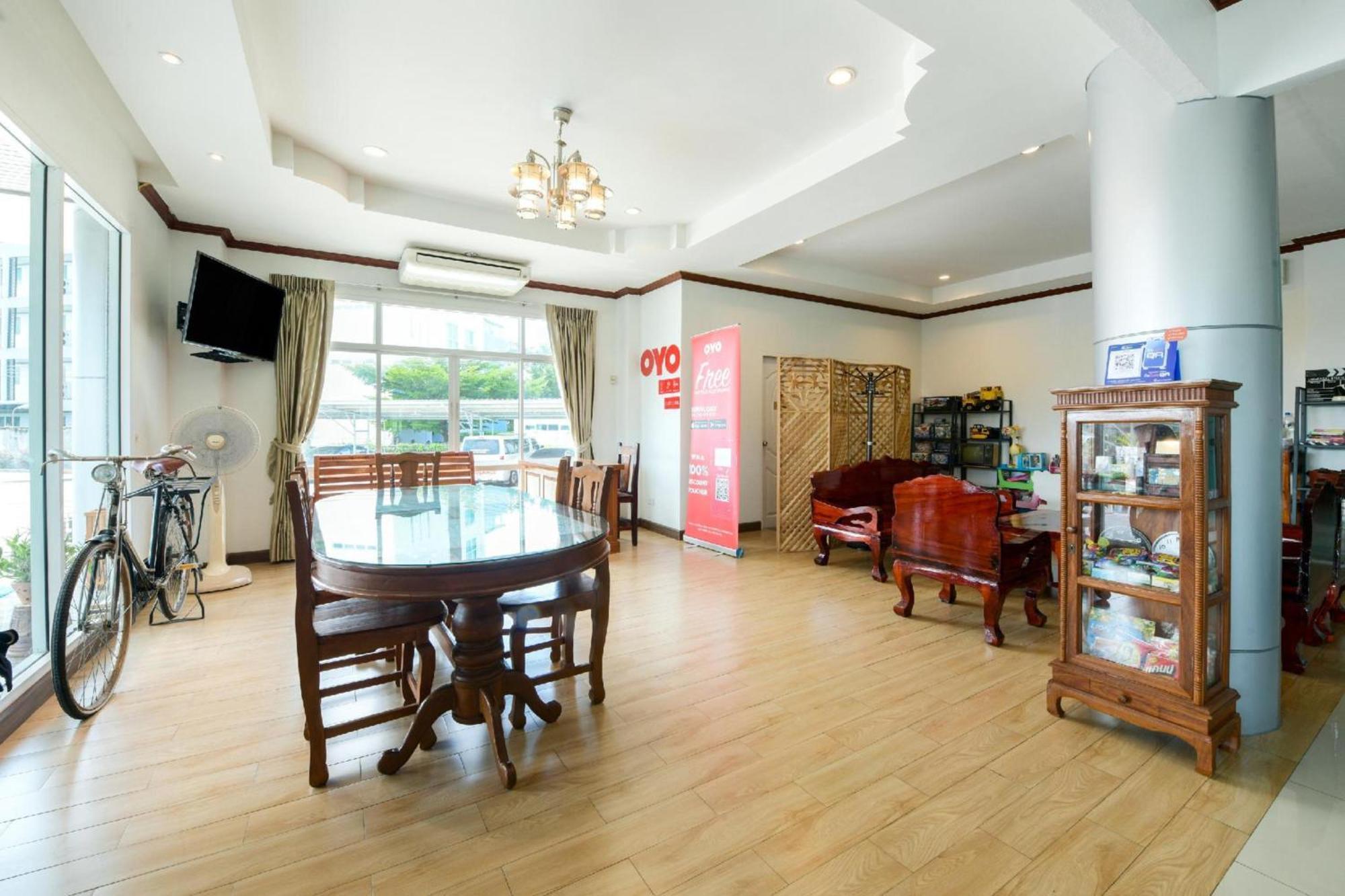 Oyo 350 Mae Saeng Place Si Racha Exterior photo